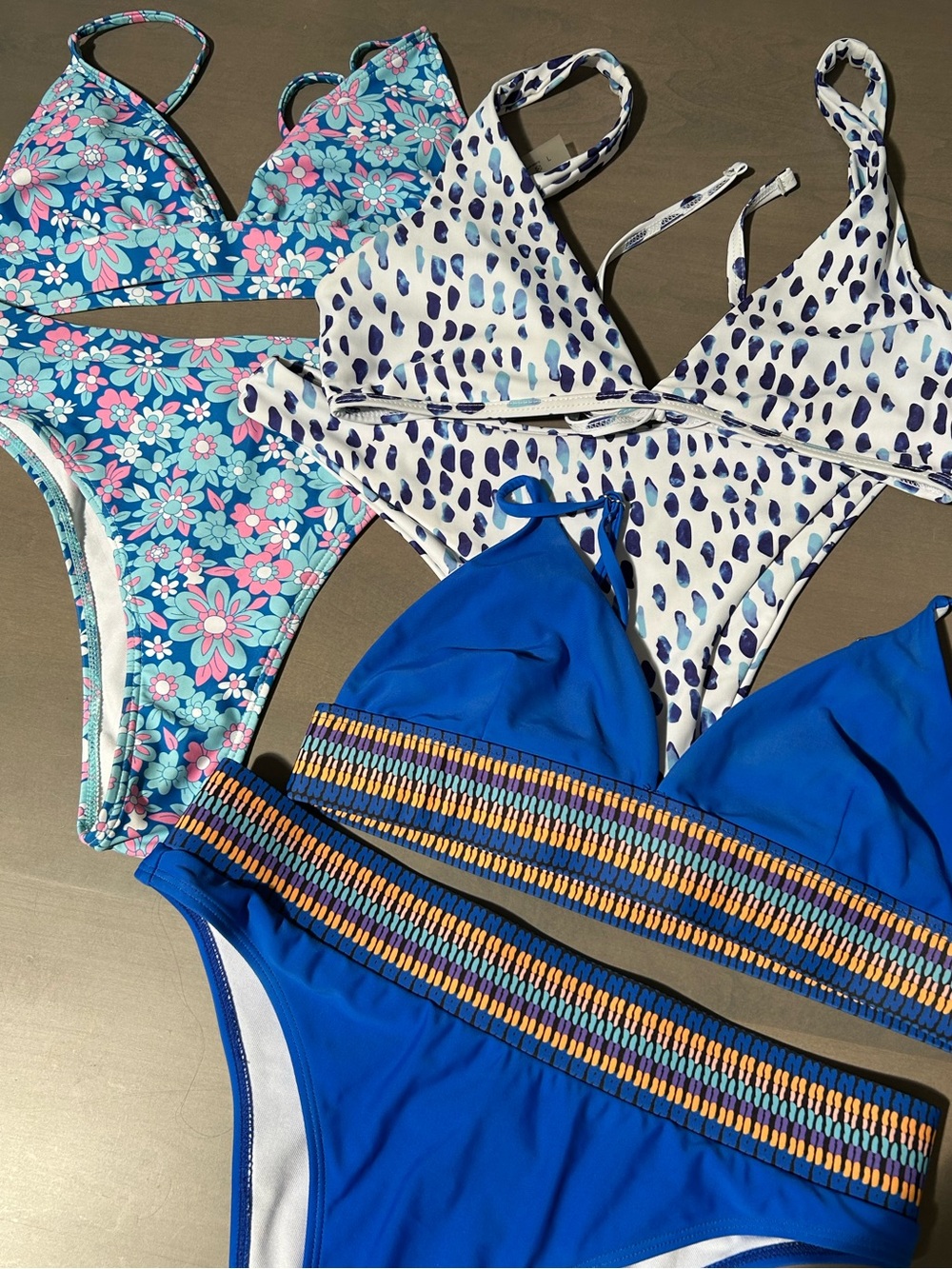 7 bikinis